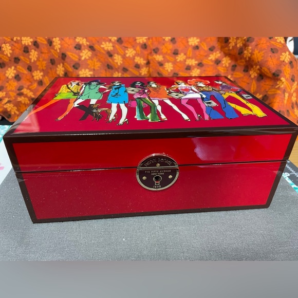RARE Red Henri Bendel Jewelry Box - Picture 2 of 13